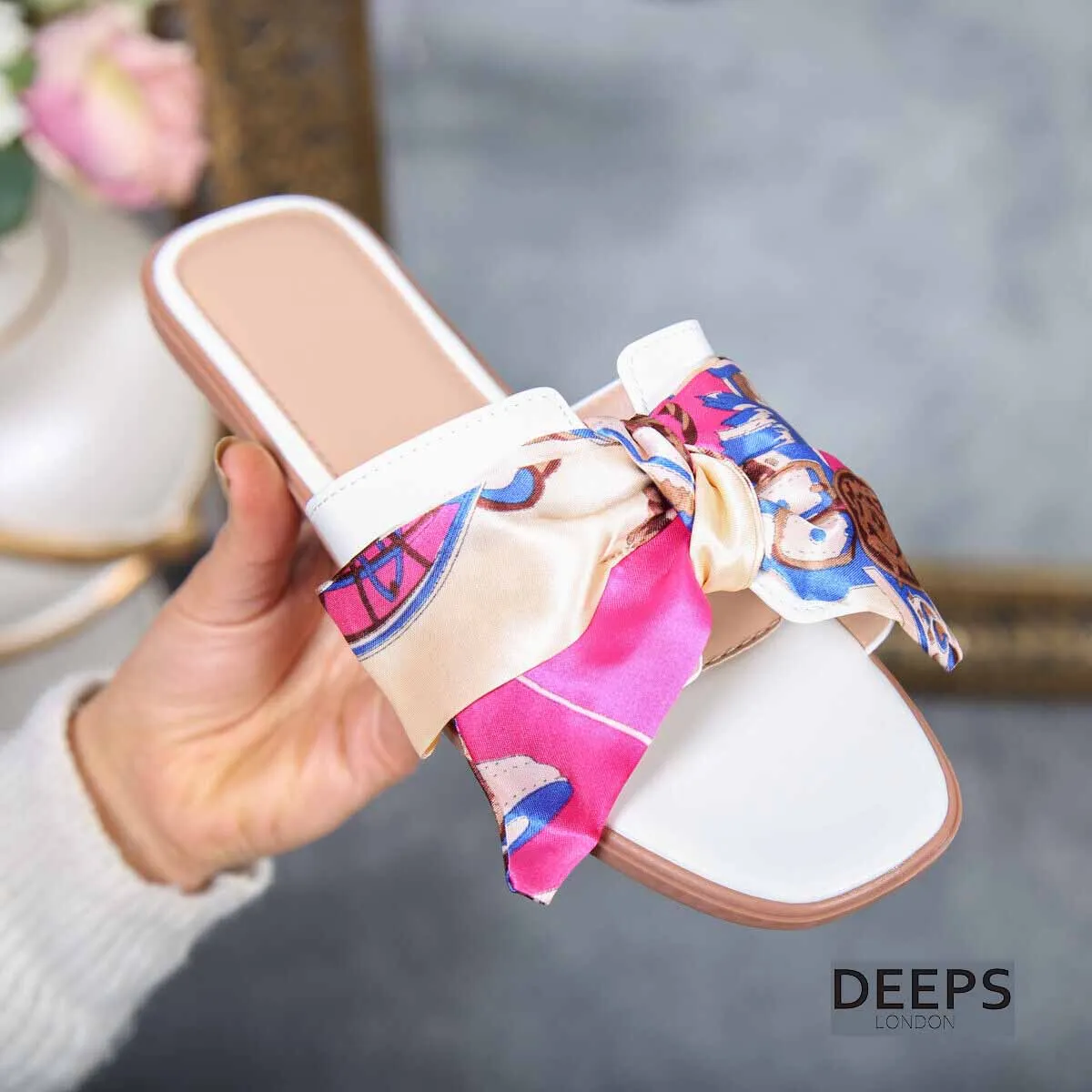 AISH WOMENS SCARF RIBBON BOW FLAT SLIDER SANDALS